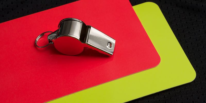 Cách hoạt động của kèo thẻ phạt trong cá cược thể thao 