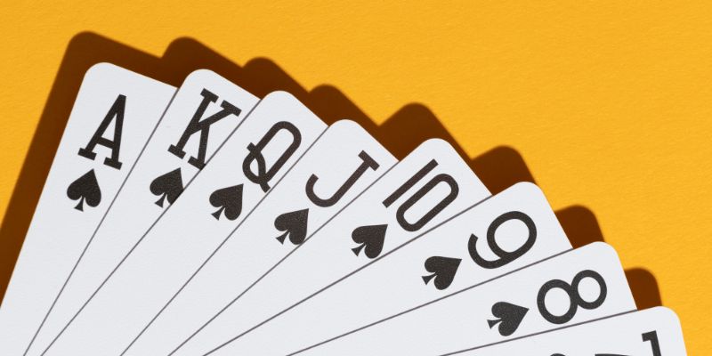 Mậu Binh Sảnh Rồng lớn hơn những tổ hợp bài nào?